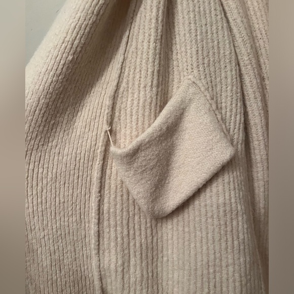 Mango Cream Open-Front Sweater - Picture 5 of 6